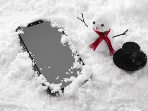 Troubleshooting the Colorful Snow Issue in New Pixel 10 Phones