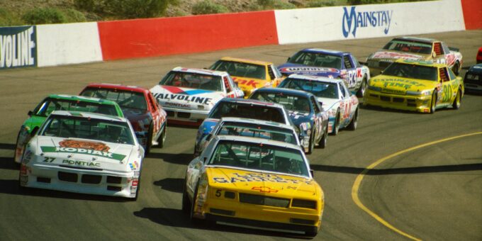 TSB Sends Investigators to St. Maarten After WestJet Plane Makes 'Hard Landing'