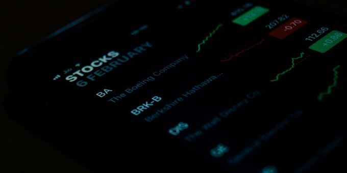 Top Wall Street Analysts Prefer These 3 Dividend-Paying Stocks for Consistent Income