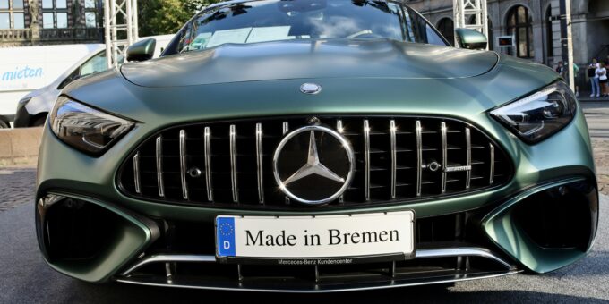 EU Carmakers Achieve Emission Goals: A Closer Look at Mercedes' Performance